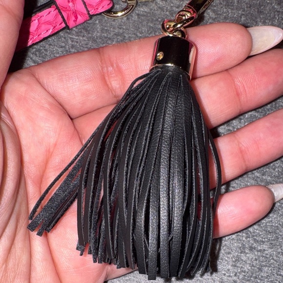 Victoria's Secret - NWOT Pink Slim Wristlet Wallet with Black Tassel - Picture 16 of 17